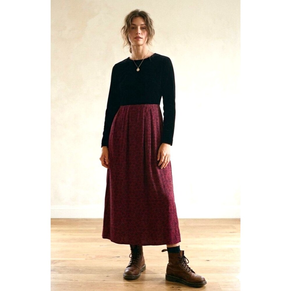 Vintage 90s Black Velvet Long Sleeve Dark Floral Maxi Dress 4